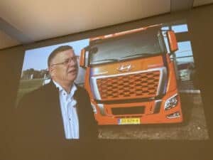 Kim Groenewold Hyundai in sessie zwaar transport op waterstof