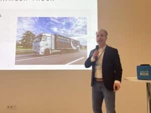 Niels van der Aa Daimler in sessie zwaar transport op waterstof 2024